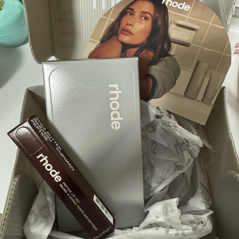 Rhode peptide lip tint in espresso with iPhone 15 pro case!